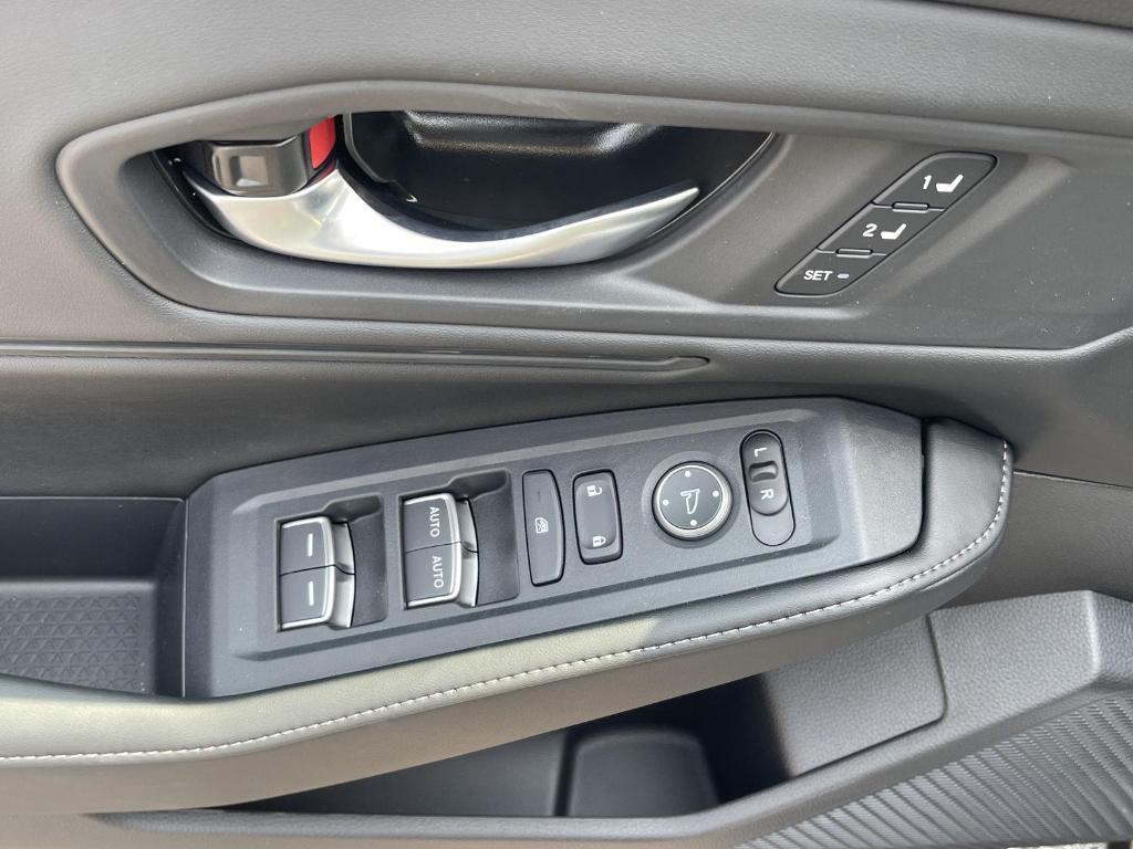 new 2025 Honda Accord Hybrid car, priced at $36,980