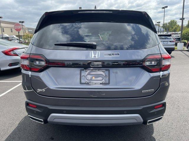 new 2025 Honda Pilot car, priced at $50,695