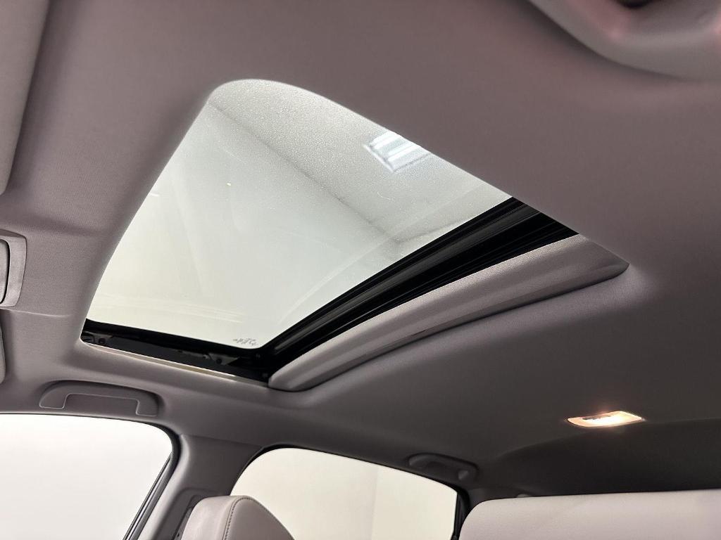 used 2020 Honda CR-V car, priced at $27,995