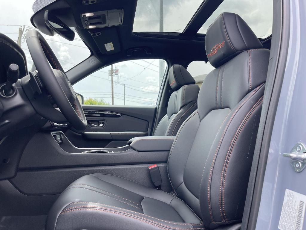 new 2025 Honda Pilot car, priced at $51,305