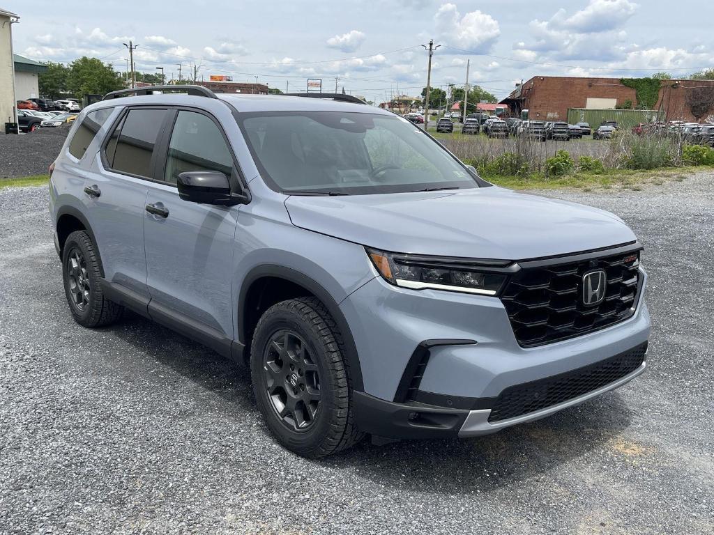 new 2025 Honda Pilot car, priced at $51,305