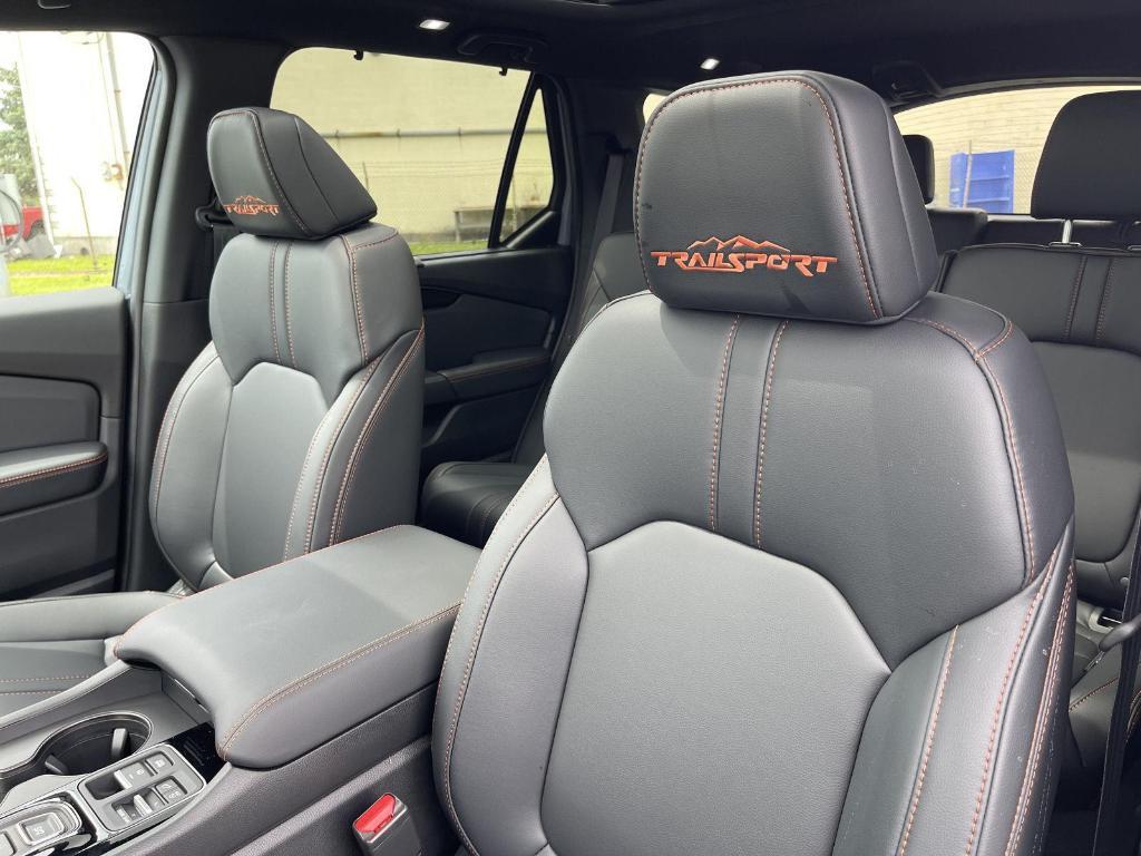 new 2025 Honda Pilot car, priced at $51,305
