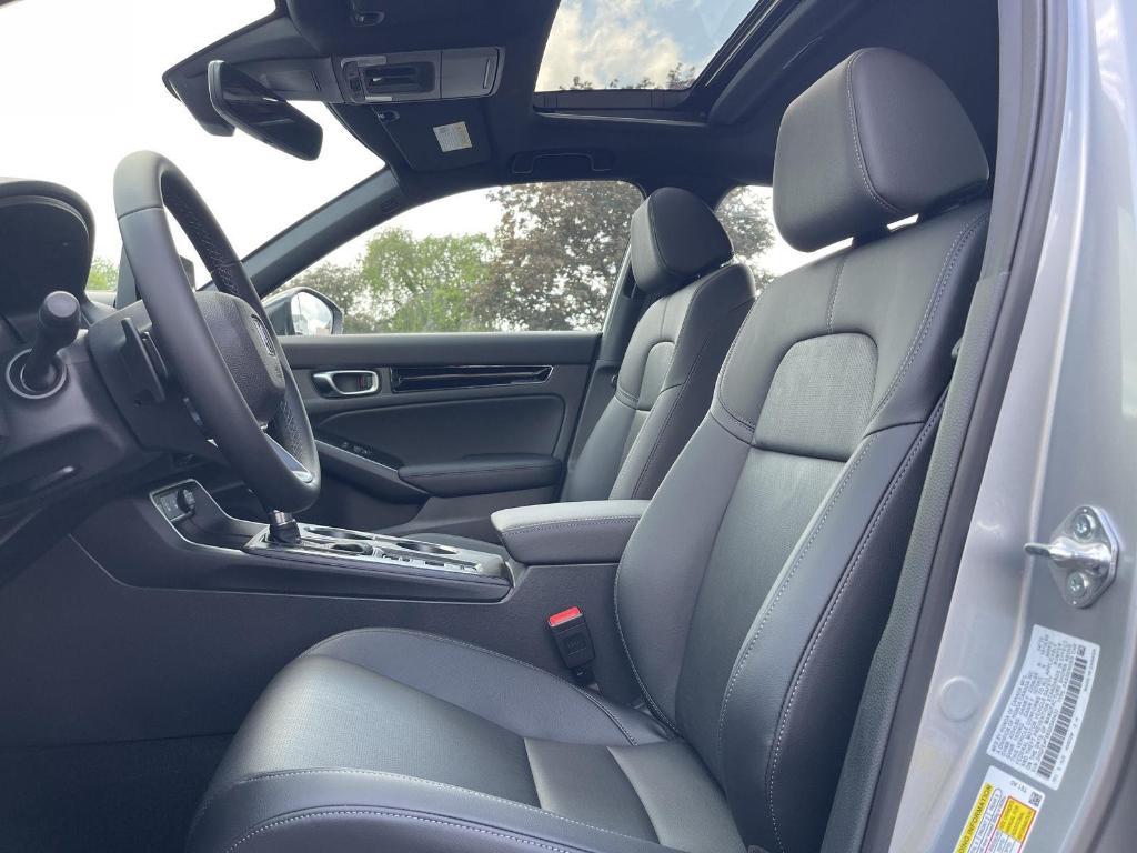 new 2025 Honda Civic Hybrid car, priced at $33,100
