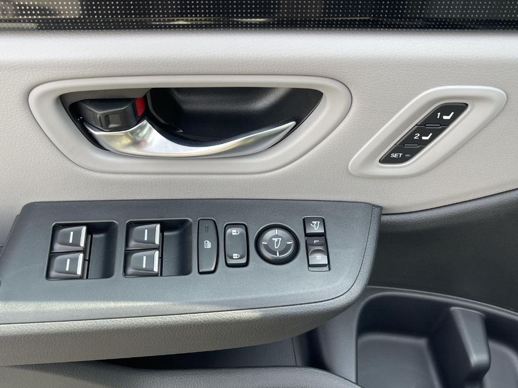 new 2025 Honda Pilot car, priced at $54,530