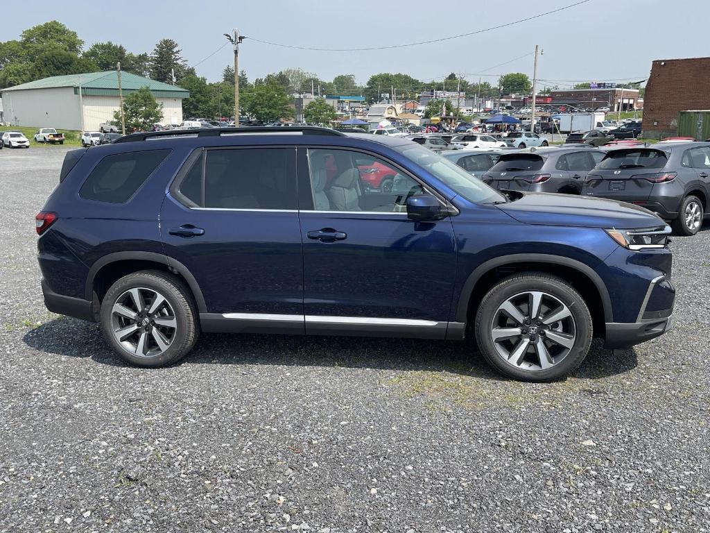 new 2025 Honda Pilot car, priced at $54,530