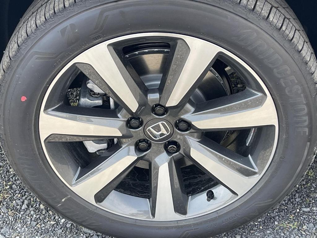 new 2025 Honda Pilot car, priced at $54,530