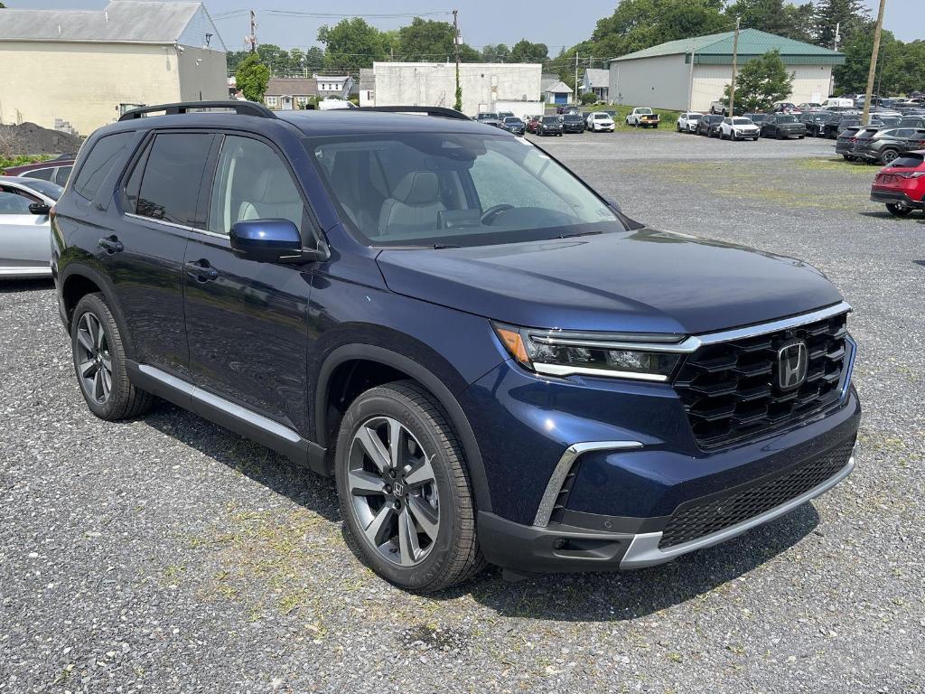 new 2025 Honda Pilot car, priced at $54,530