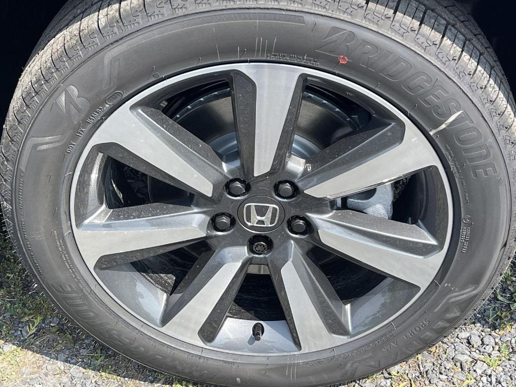 new 2025 Honda Pilot car, priced at $54,530