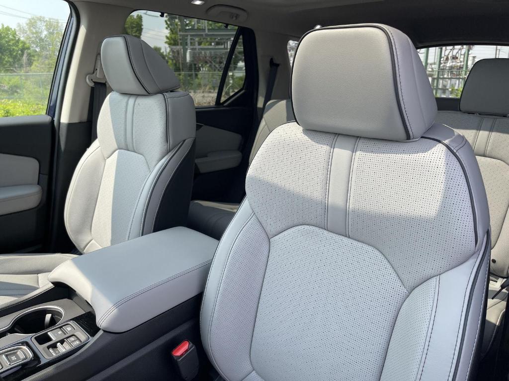 new 2025 Honda Pilot car, priced at $54,530