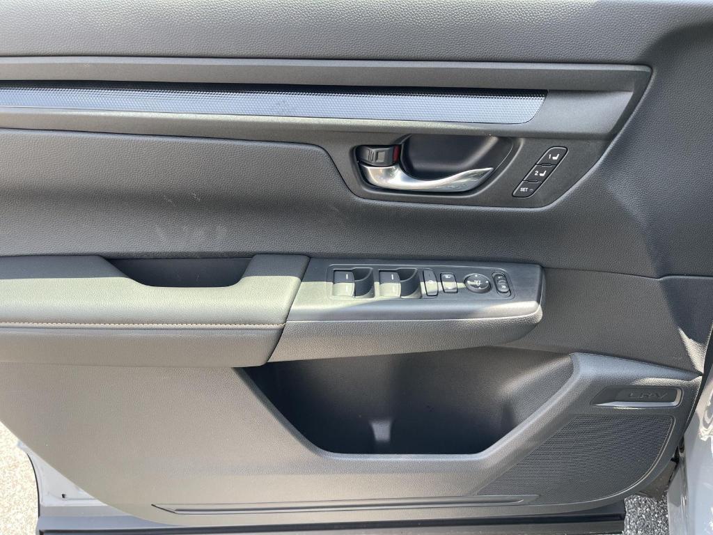 new 2026 Honda CR-V Hybrid car, priced at $42,075