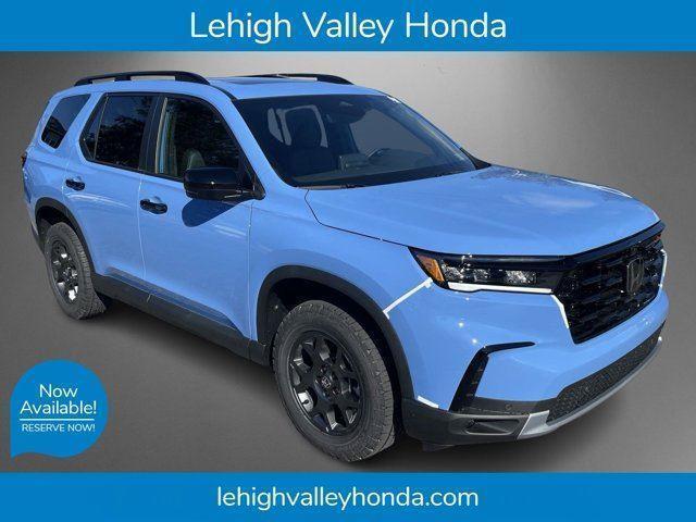 new 2025 Honda Pilot car, priced at $51,305