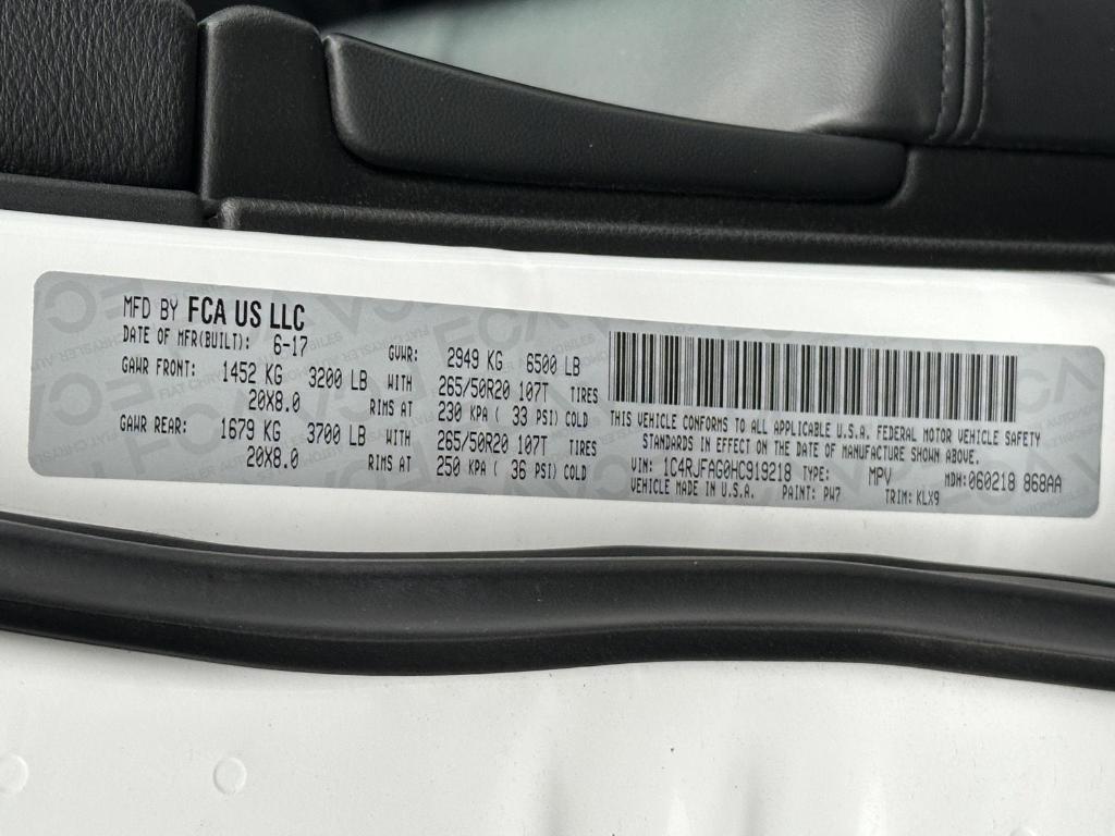 used 2017 Jeep Grand Cherokee car, priced at $16,995