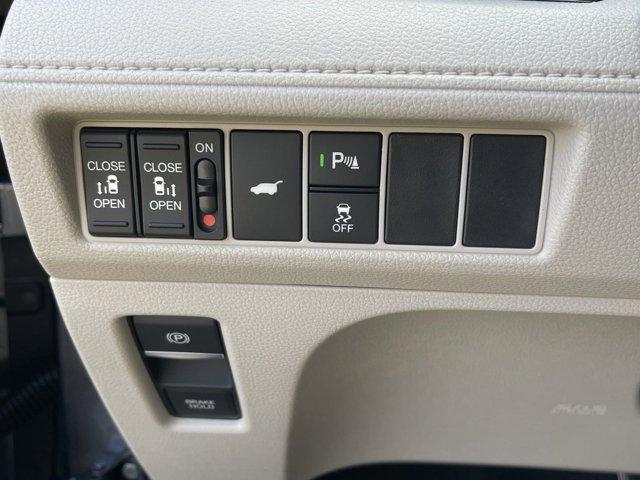 new 2025 Honda Odyssey car, priced at $45,198