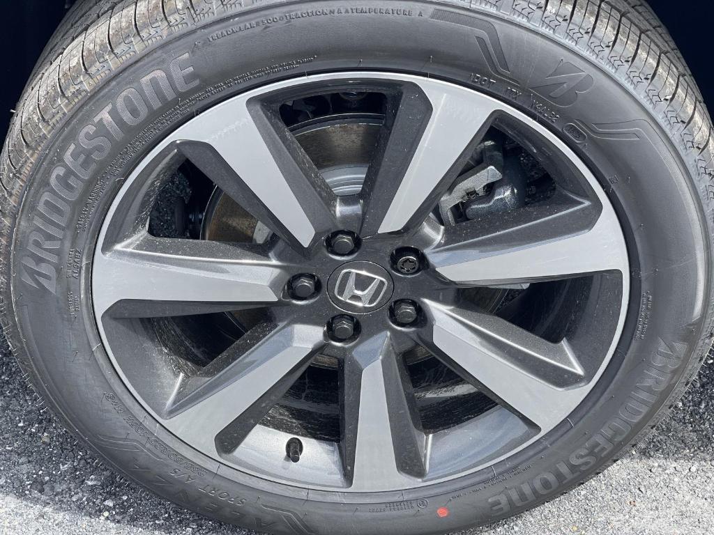 new 2025 Honda Pilot car, priced at $54,530
