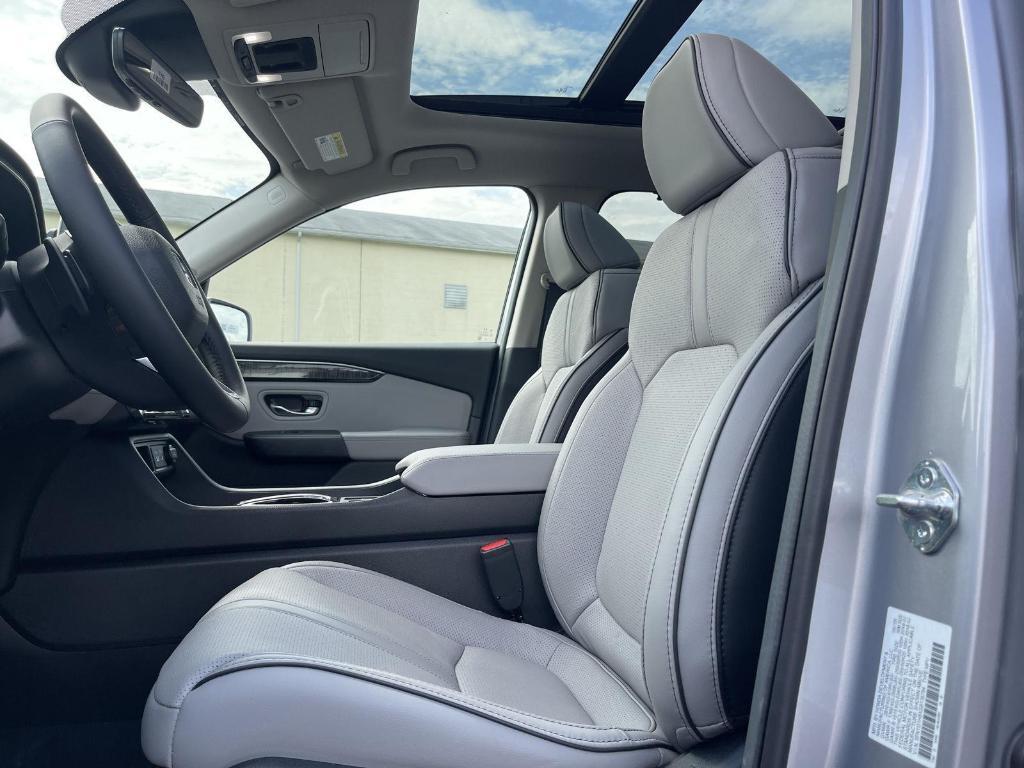 new 2025 Honda Pilot car, priced at $54,530