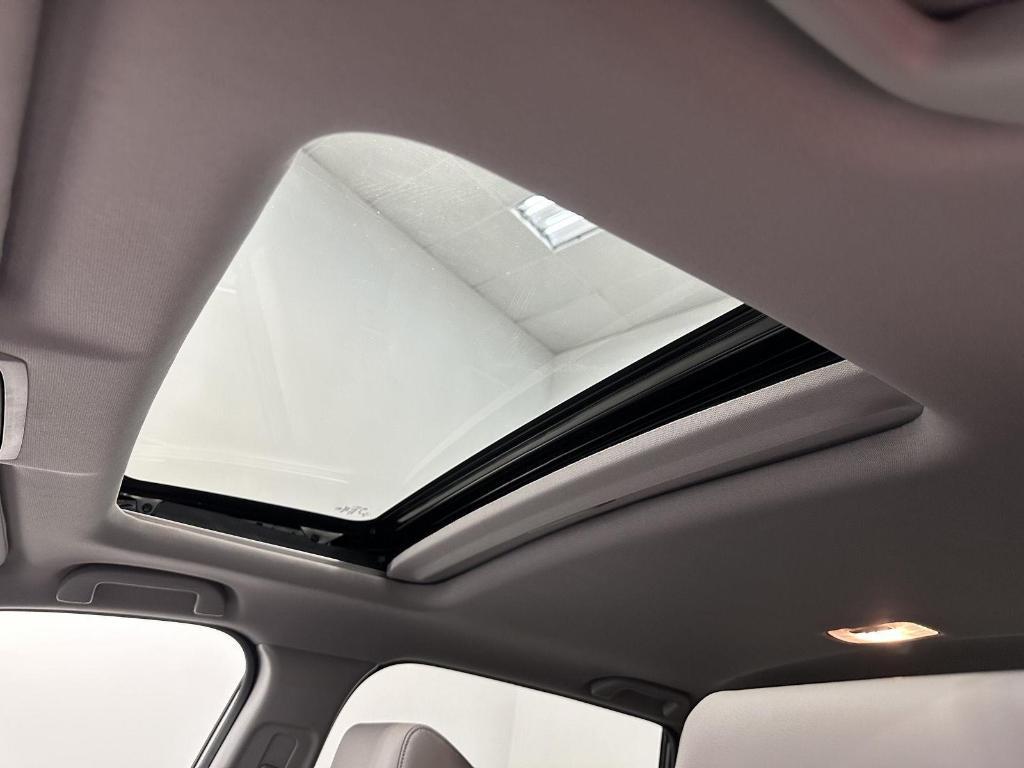 used 2022 Honda CR-V car, priced at $30,995