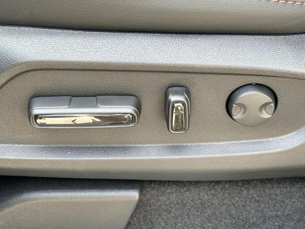 new 2025 Honda Pilot car, priced at $49,395