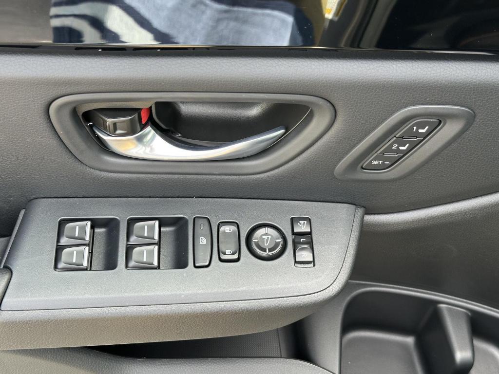 new 2025 Honda Pilot car, priced at $49,395