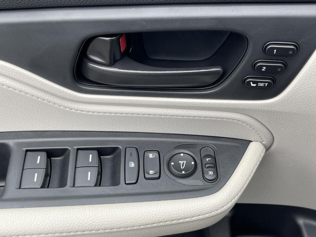 new 2025 Honda Odyssey car, priced at $44,125