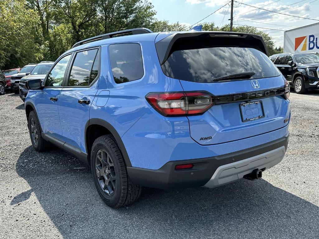 new 2025 Honda Pilot car, priced at $51,350