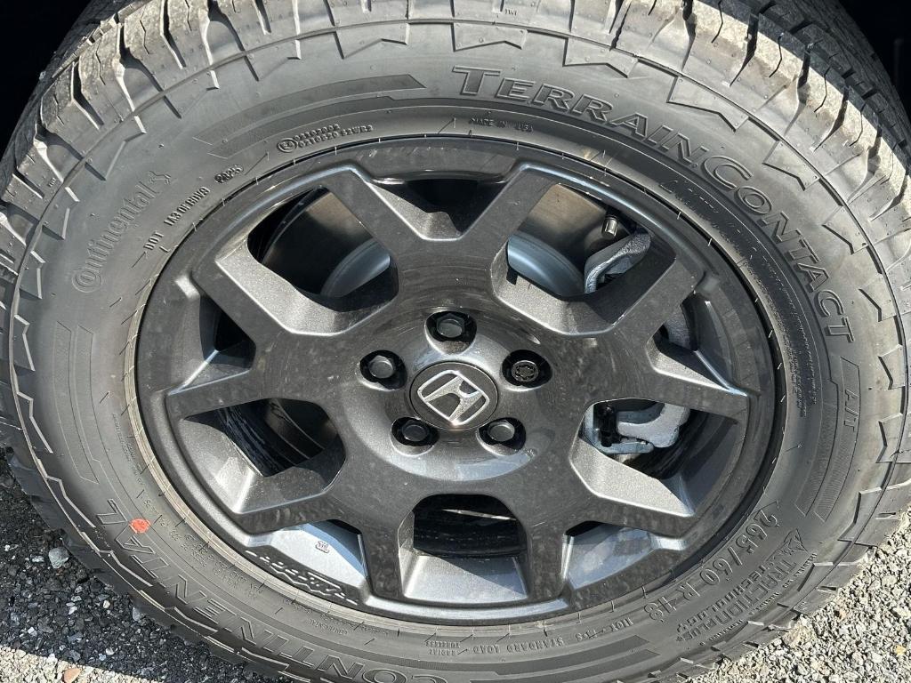 new 2025 Honda Pilot car, priced at $51,350