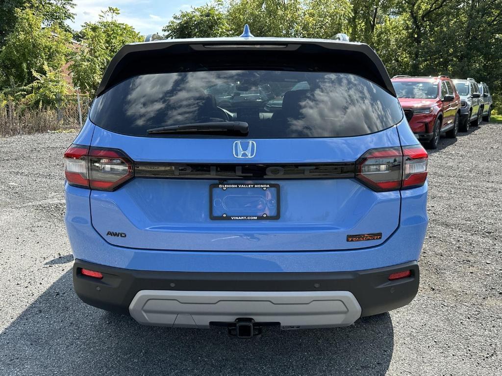 new 2025 Honda Pilot car, priced at $51,350