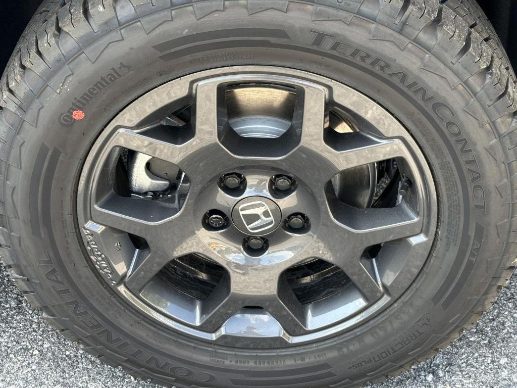 new 2025 Honda Pilot car, priced at $51,350