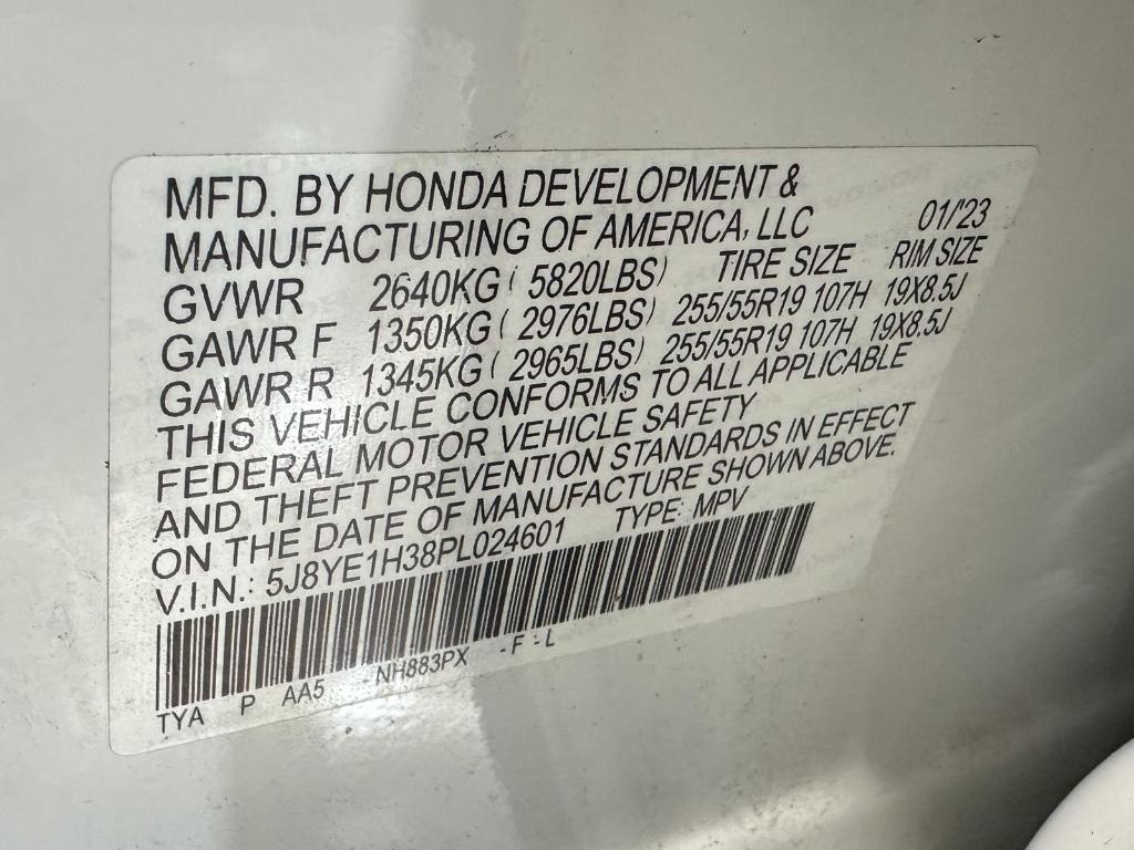 used 2023 Acura MDX car, priced at $38,995