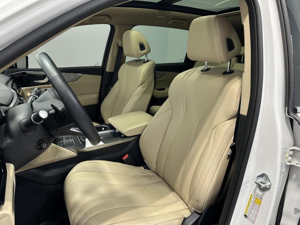 used 2023 Acura MDX car, priced at $38,995