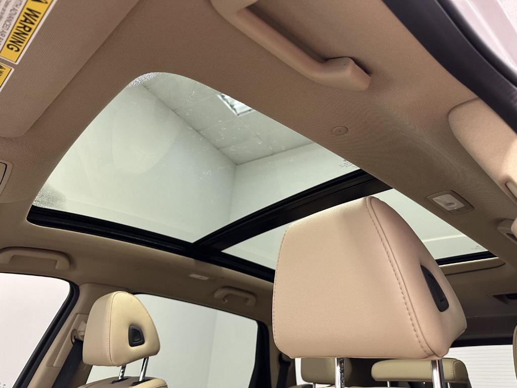 used 2023 Acura MDX car, priced at $38,995