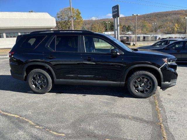 new 2025 Honda Pilot car, priced at $50,795