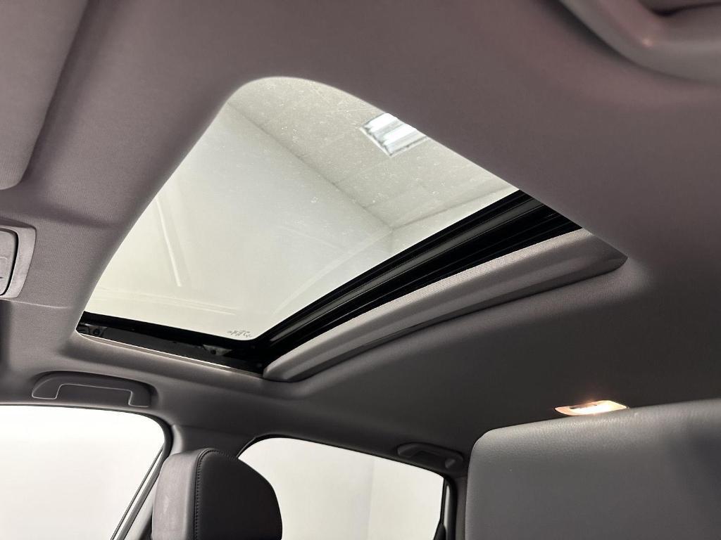 used 2022 Honda CR-V car, priced at $30,995