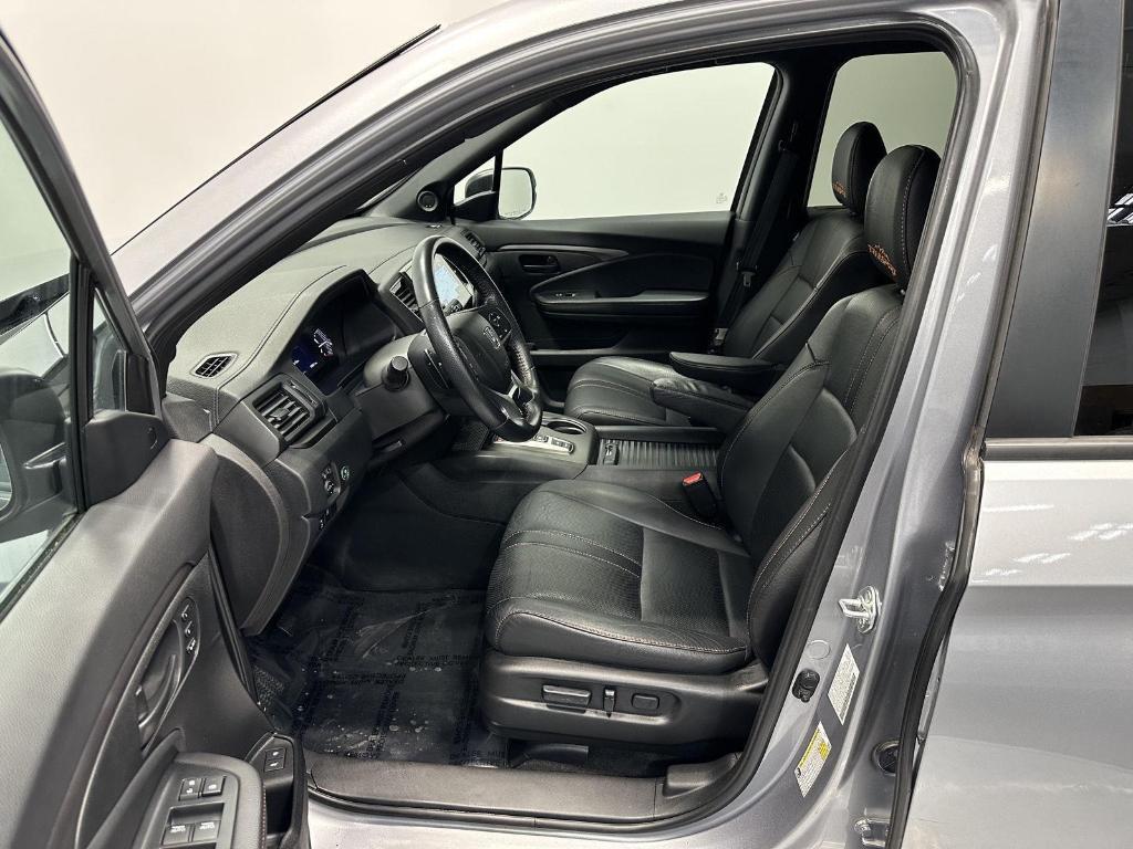 used 2022 Honda Passport car, priced at $35,995