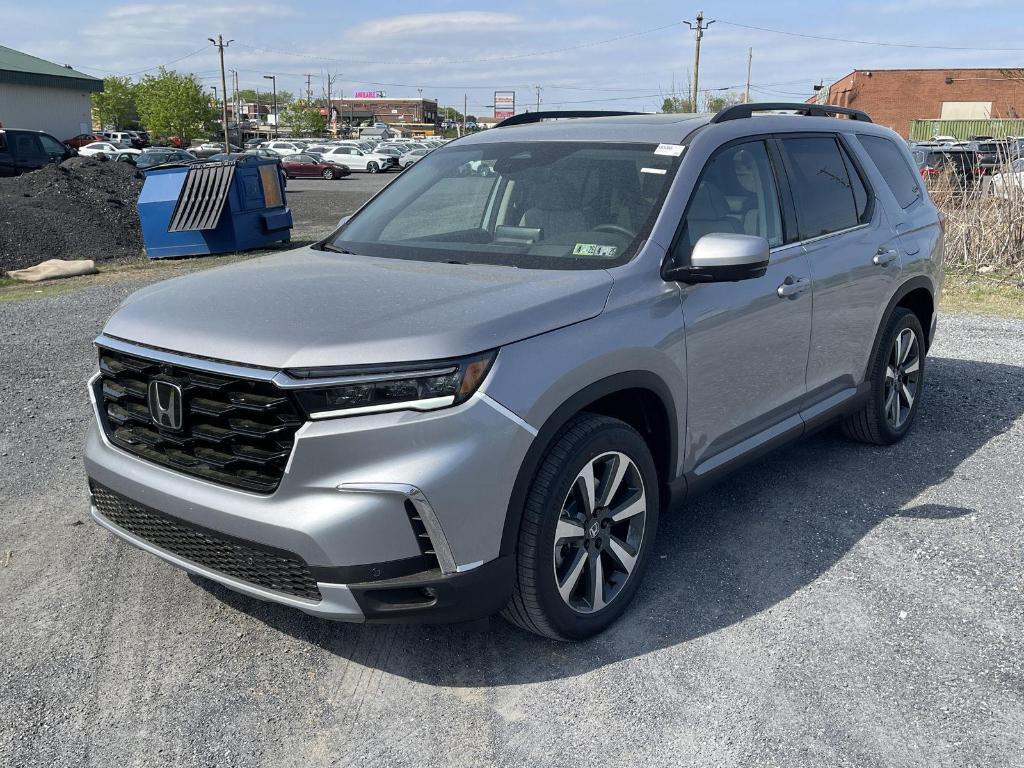 new 2025 Honda Pilot car, priced at $54,530