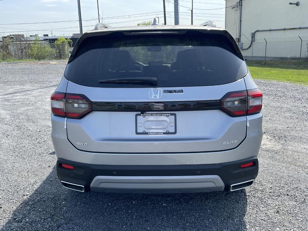 new 2025 Honda Pilot car, priced at $54,530