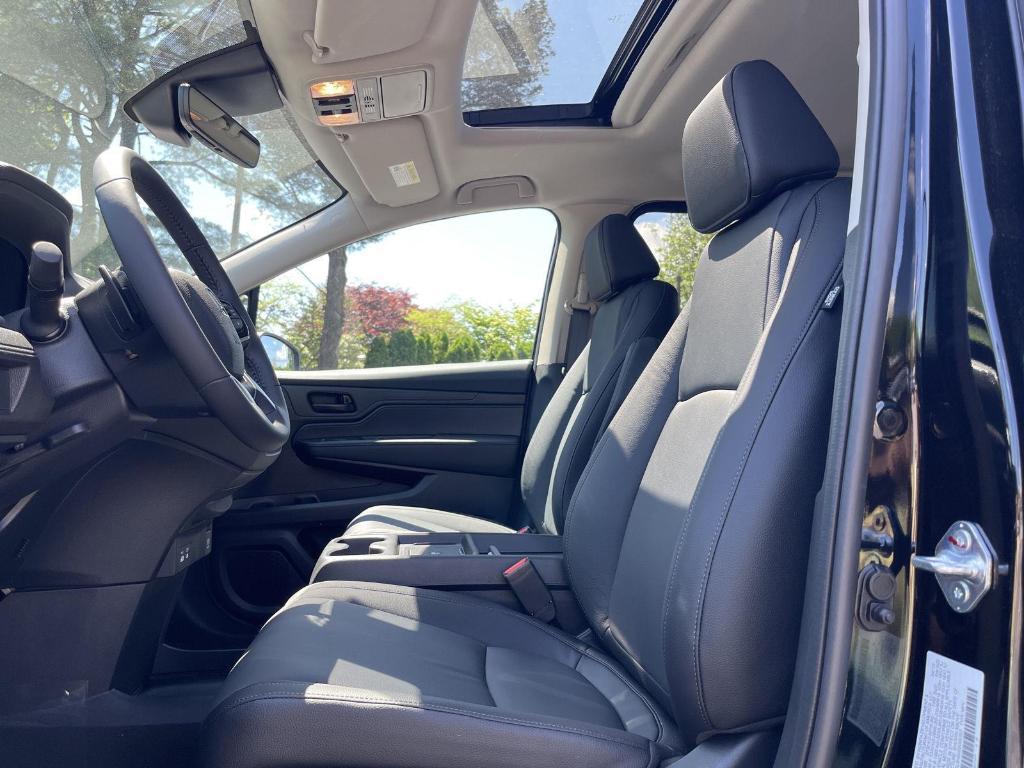 new 2025 Honda Odyssey car, priced at $43,670
