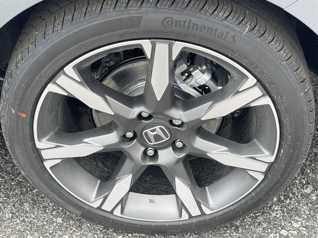 new 2025 Honda Civic Hybrid car, priced at $33,555
