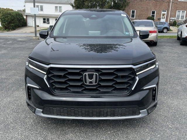 new 2025 Honda Pilot car, priced at $47,425