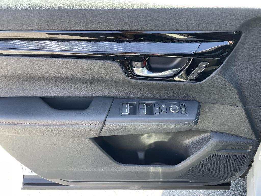 new 2026 Honda CR-V Hybrid car, priced at $44,155