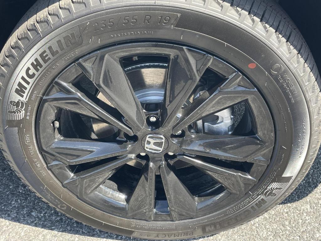 new 2026 Honda CR-V Hybrid car, priced at $44,155