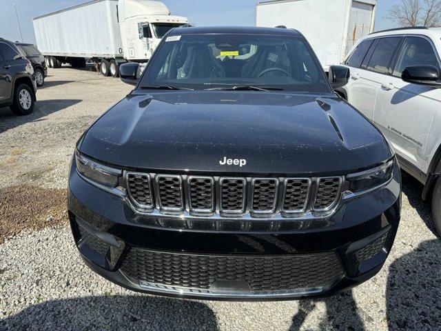 new 2024 Jeep Grand Cherokee car, priced at $40,600