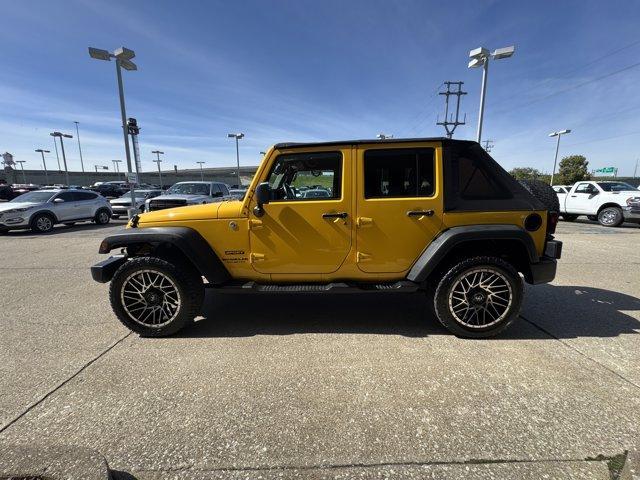 used 2015 Jeep Wrangler Unlimited car, priced at $15,950