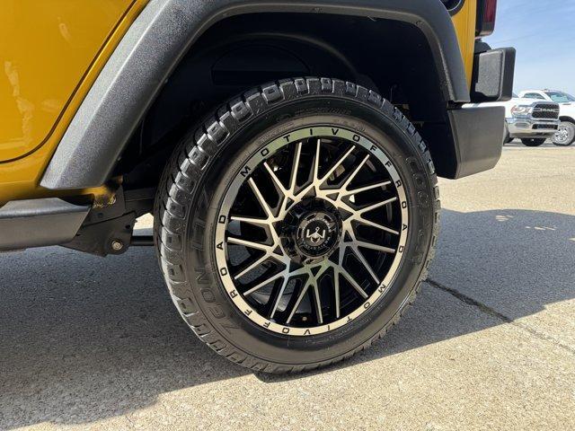 used 2015 Jeep Wrangler Unlimited car, priced at $15,950