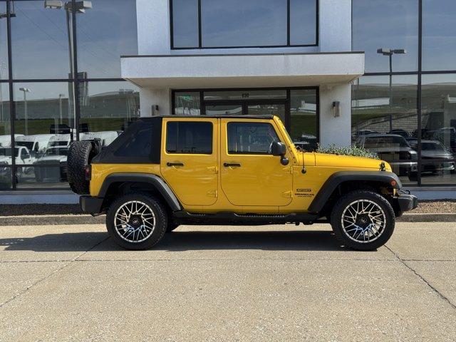 used 2015 Jeep Wrangler Unlimited car, priced at $15,950
