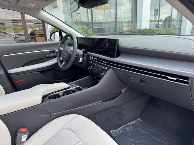 new 2025 Hyundai Sonata car, priced at $30,081