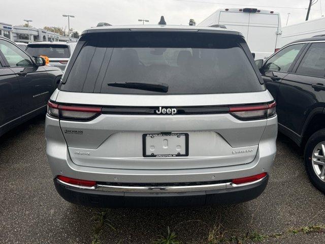 new 2024 Jeep Grand Cherokee car, priced at $31,000