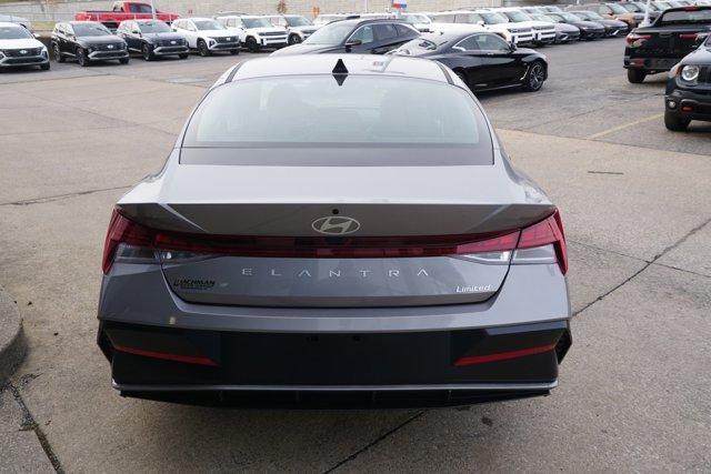 new 2025 Hyundai Elantra car, priced at $26,129