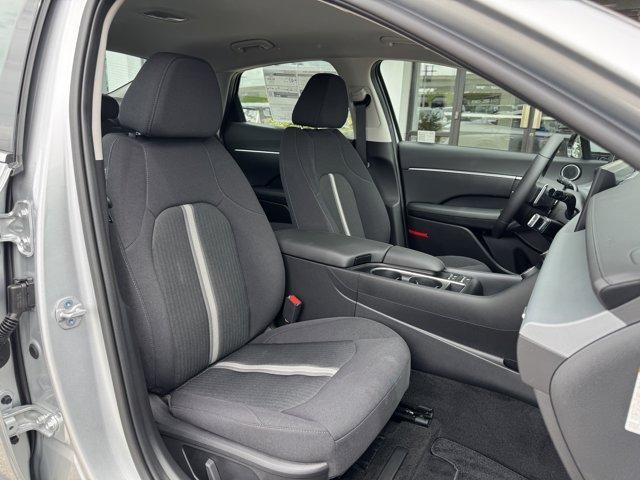 new 2025 Hyundai Sonata Hybrid car, priced at $31,042