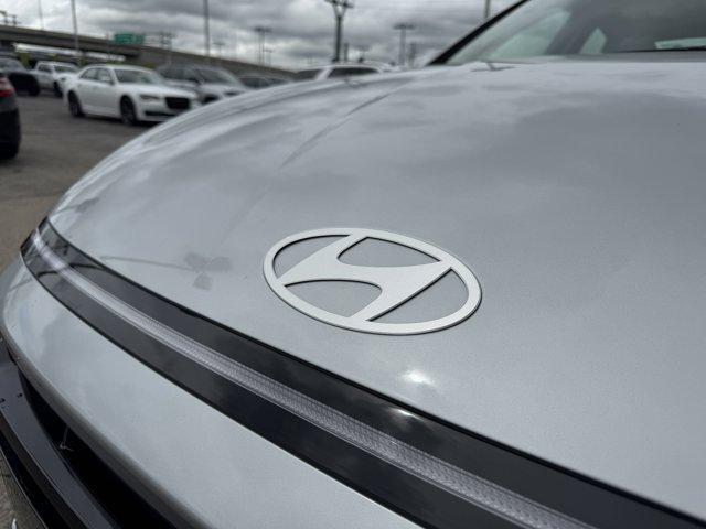 new 2025 Hyundai Sonata Hybrid car, priced at $31,042