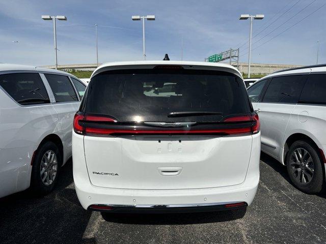 new 2024 Chrysler Pacifica car, priced at $40,530